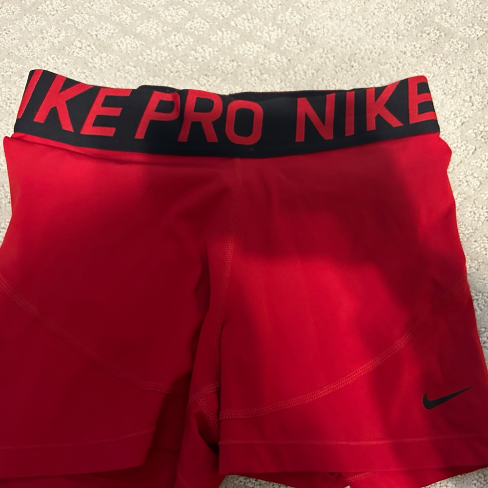 Nike Pro